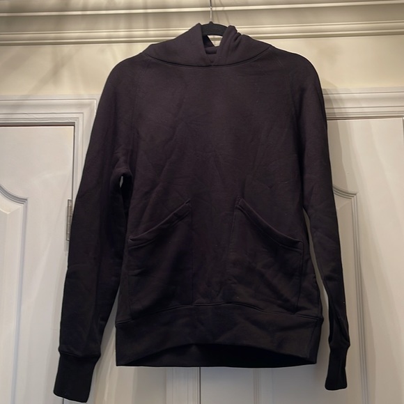 Uniqlo Hoodie with Oversized Pockets and Zippered Hood - Picture 1 of 6